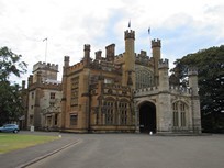 Sydney - Macquarie Street walking tour - Royal Botanic Garden - Government House