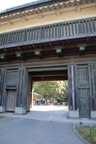 Tokyo - Imperial Palace - entrance door
