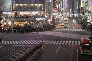 Tokyo - Shibuya District - crossing empty