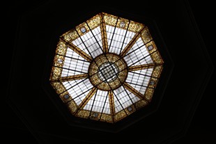 Oahu - Ali’Iolani Hale - entrance hall ceiling