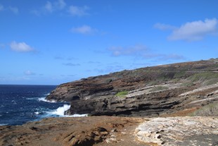 Oahu - Lanai Lookout - view of the rocks