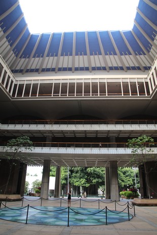 Oahu - State Capitol - open-air design