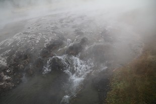 Yellowstone National Park - Madison - Firehole Lake Drive - Hot Cascades