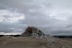 Yellowstone National Park - Madison - Firehole Lake Drive - White Dome Geyser