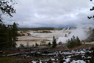 Yellowstone National Park - Norris - Norris Geyser Basin - Porcelain Basin - Porcelain Terrace Overlook