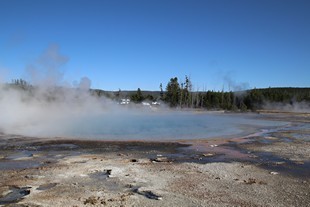 Yellowstone National Park - Old Faithful Village - Black Sand Basin - Rainbow Pool